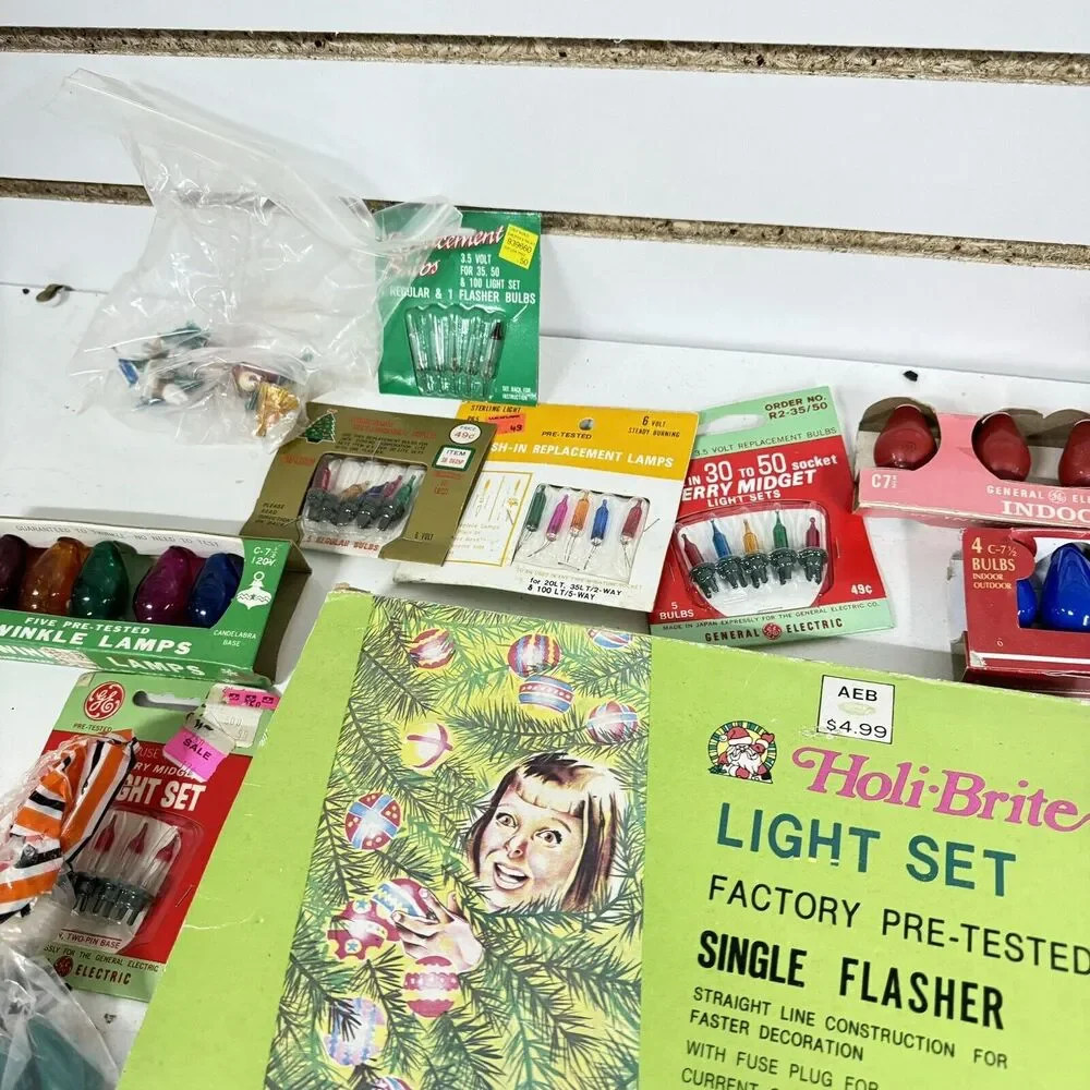 HUGE Lot VTG Christmas Lights Bulbs Untested GE Holibrite Westinghouse C7.5 Etc
